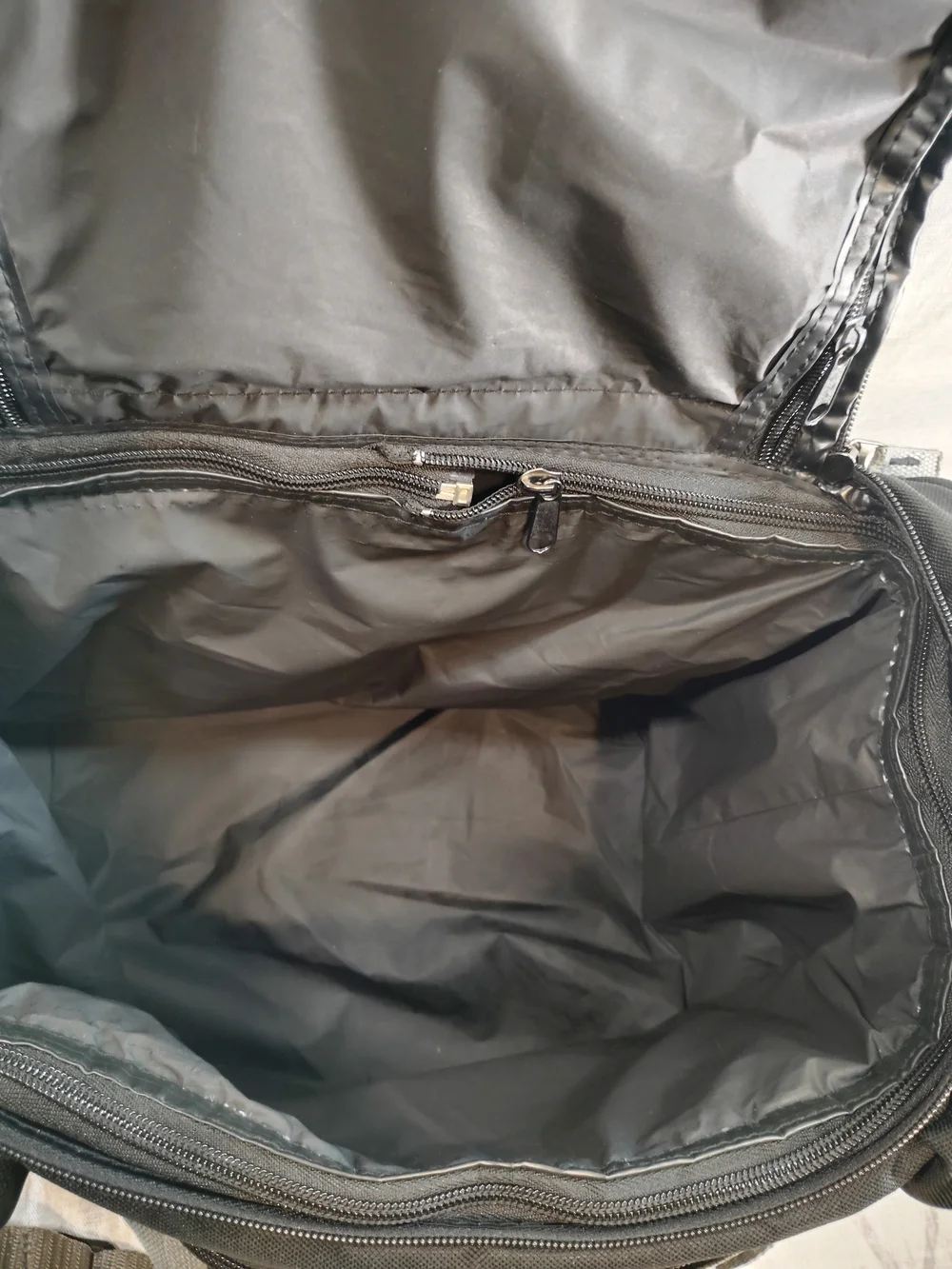 SevilleGear Black Weekender Travel Duffel/ Carry-on Bag
